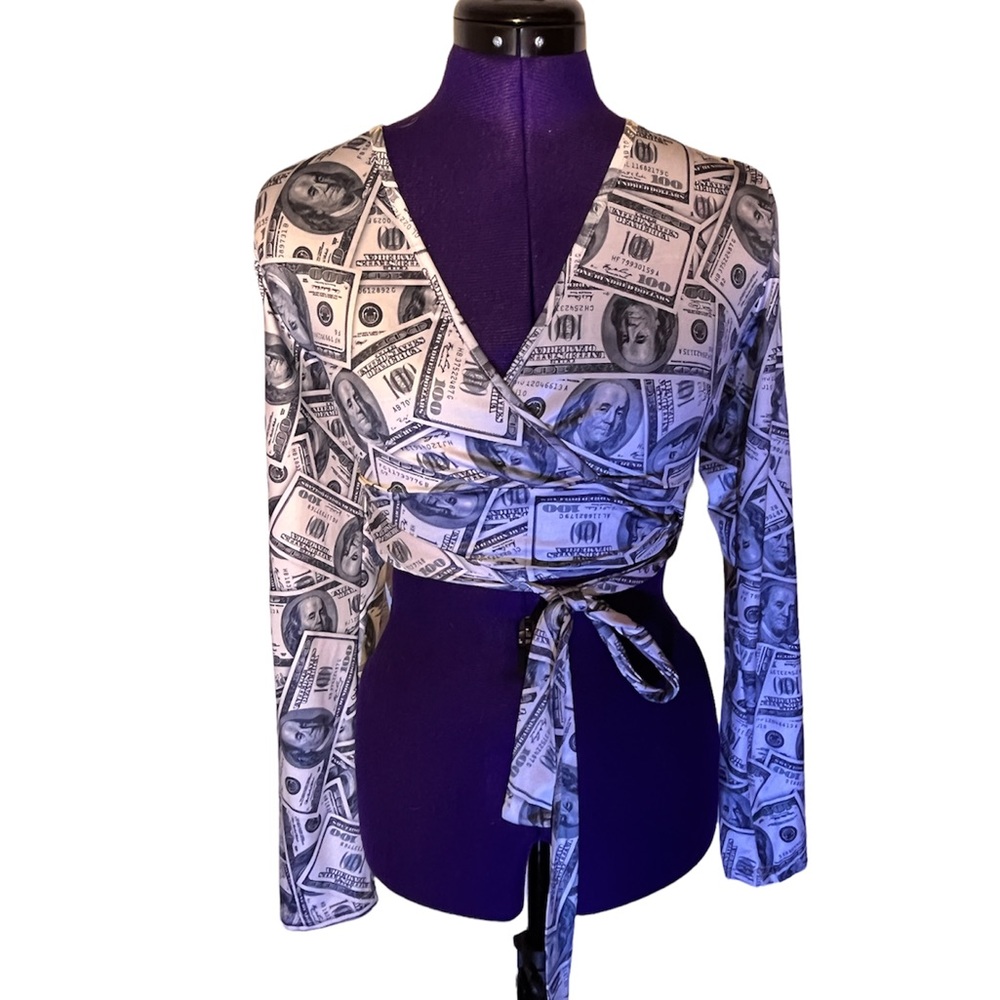 SheIn medium sized long sleeved crop to money print size M